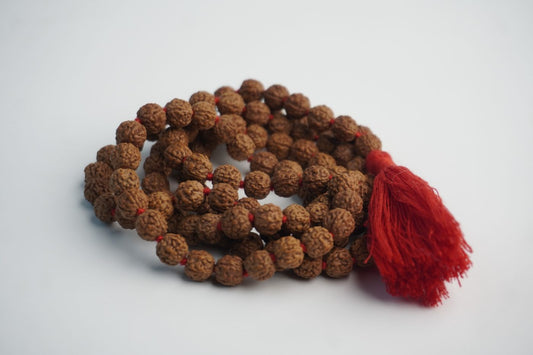 Rudraksha Jaap & Dharan Mala · Semi-Pathri